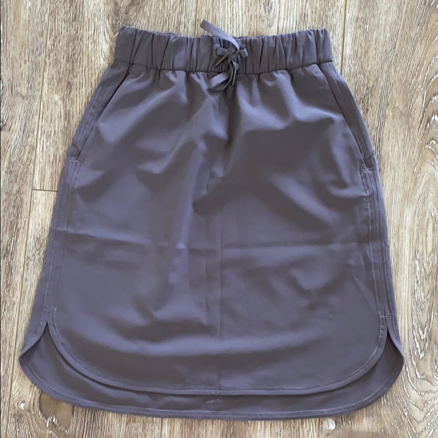 Nwot Lululemon On The Fly Skirt Size 2